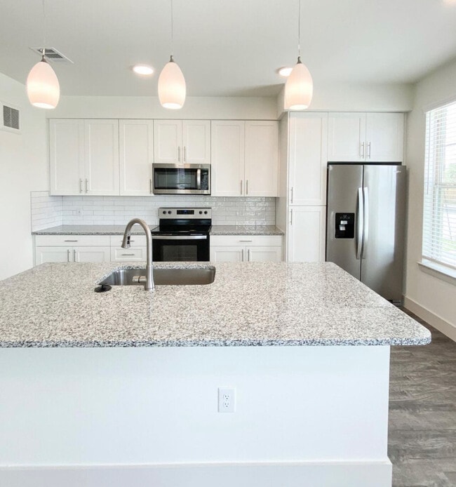 Building Photo - Georgetown TX - 2 Months Free! Brand New