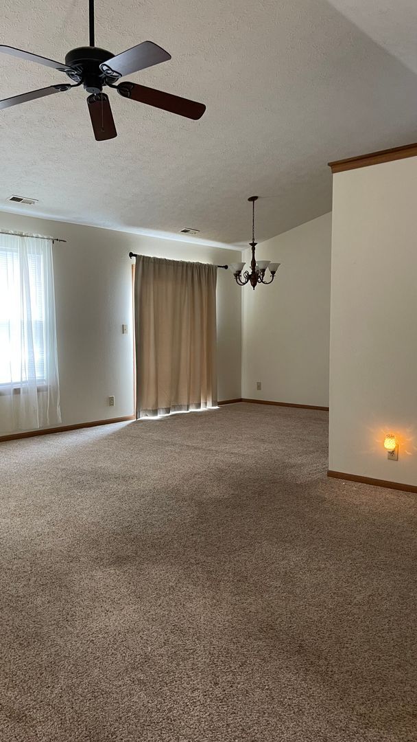 Foto del edificio - Saddlebrook Estates...3 Bedroom 2 Baths