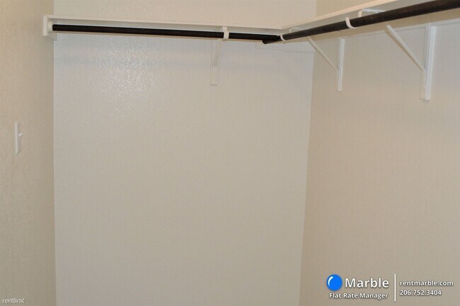 Building Photo - 3 br, 2 bath House - 21500 Bird Wing Dr