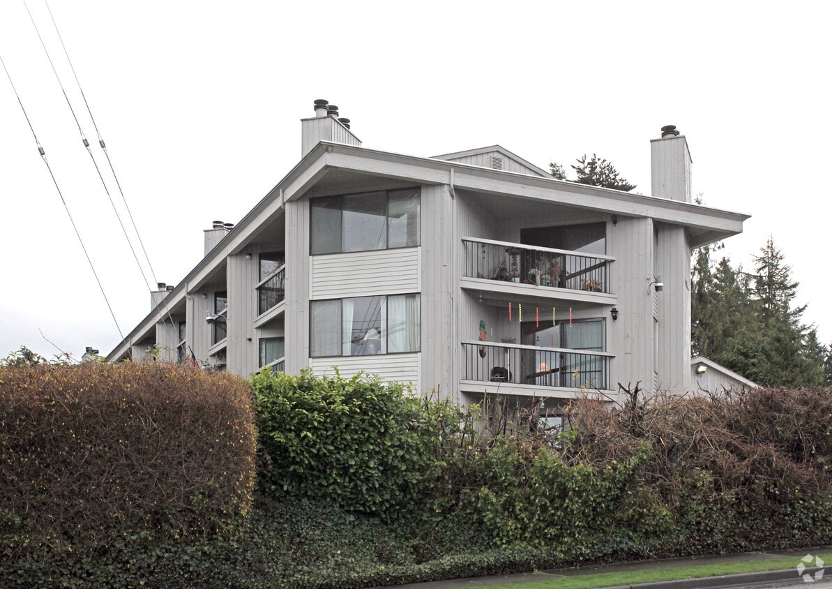 Building Photo - 23008 Marine View Dr S