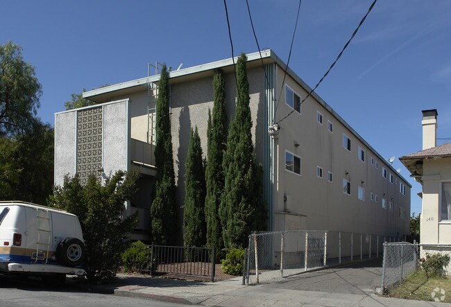 Foto del edificio - 152 Lincoln Ave