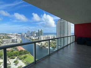 Building Photo - 2600 E Hallandale Beach Blvd