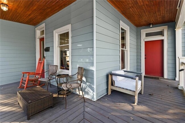 Building Photo - 867 Beecher St SW