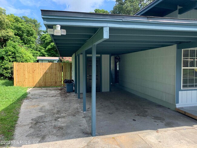 Building Photo - 6125 Terry Parker Dr S