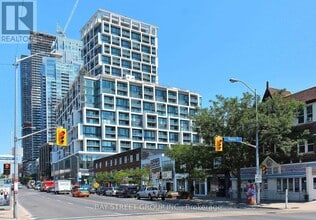 Building Photo - 5-905 Soudan Ave