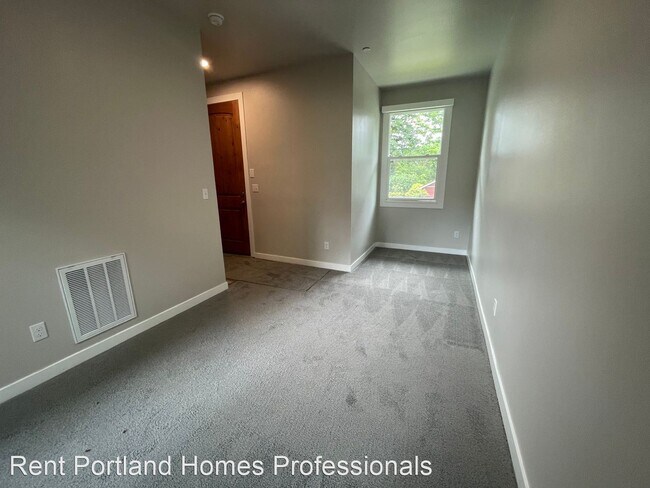 Building Photo - 3 br, 2 bath House - 171 NE 162nd Ave