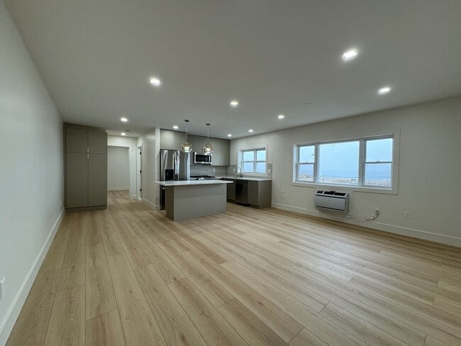 Interior Photo - TWELVE17 Ocean Ave