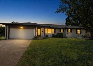 Building Photo - 436 Degan Ave