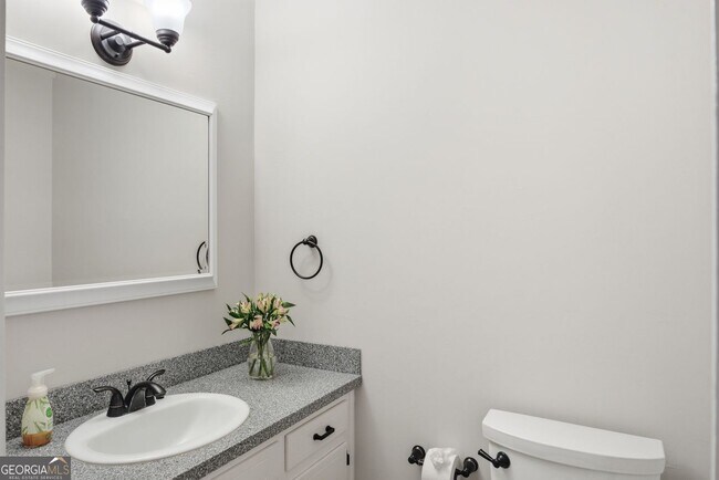 Building Photo - 435 Stonebridge Dr