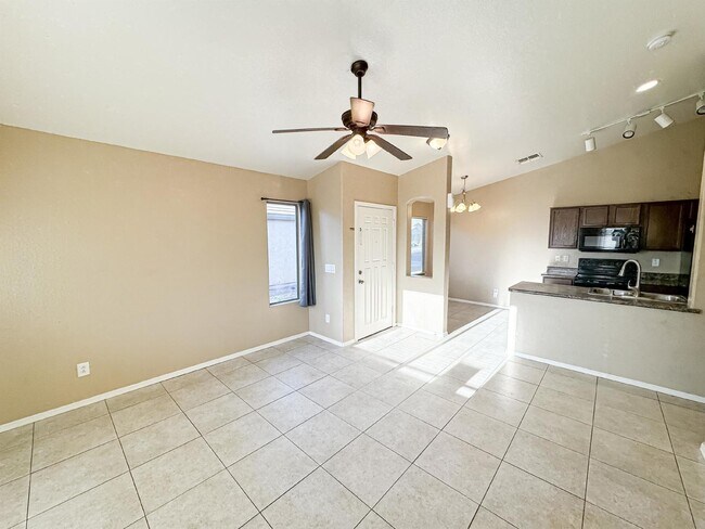 Building Photo - 33288 N Sandstone Dr