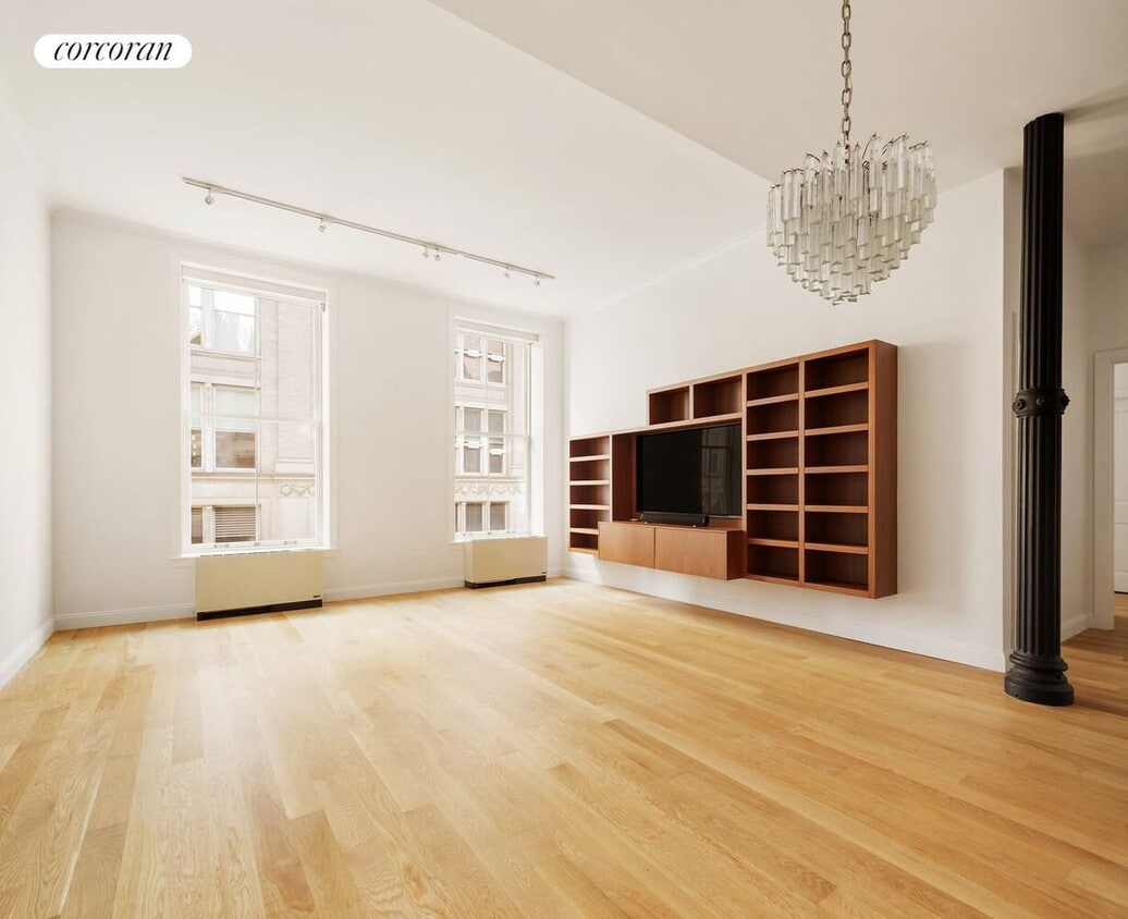 Primary Photo - 655 6th Ave