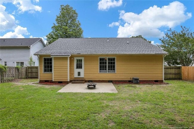 Building Photo - 2918 Coachway Dr