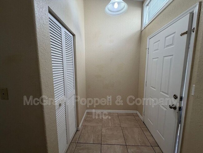 Foto del edificio - 3319 Duff Rd