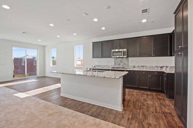 Foto del edificio - 16435 Globetrotter Ave