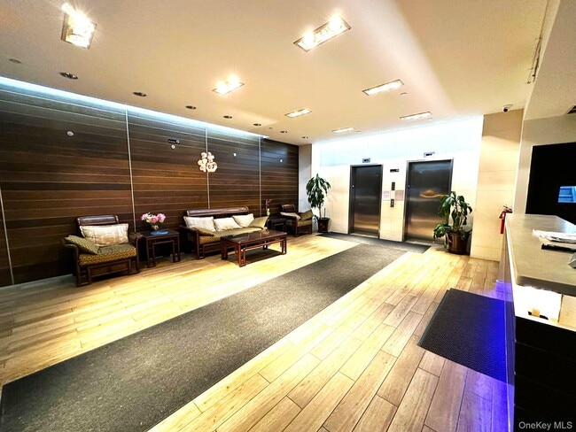 Building Photo - 132-03 Sanford Ave