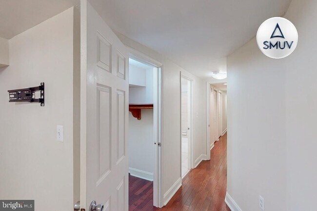 Foto del edificio - 2225 Brookfield Ave