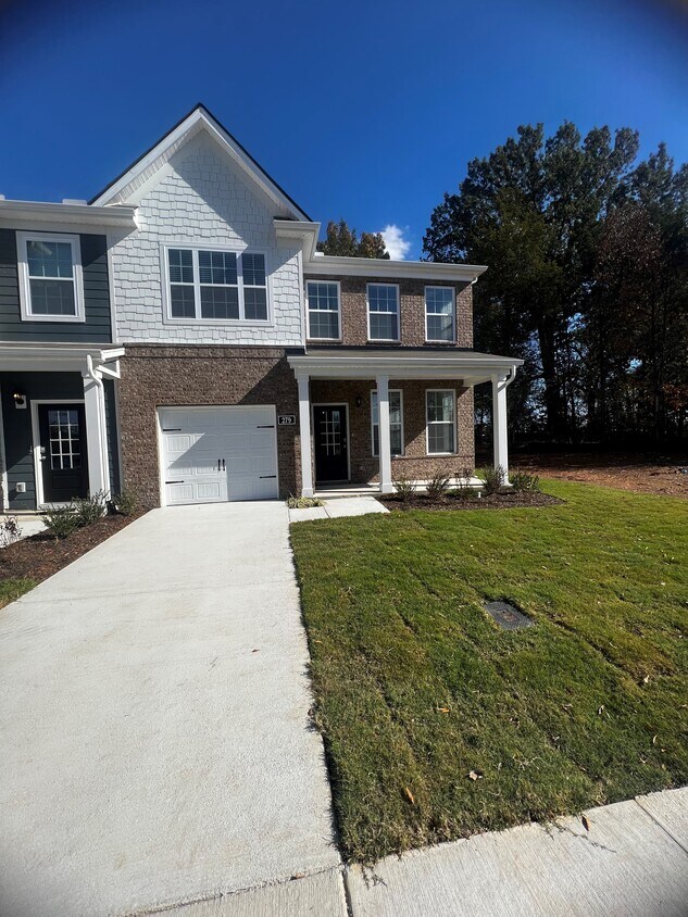 Primary Photo - 279 Carr Ln