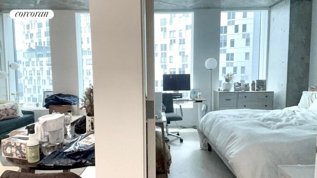 Building Photo - 505 State St