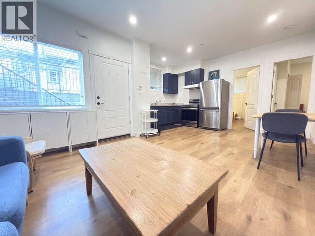 Building Photo - 2885 W 35th Ave