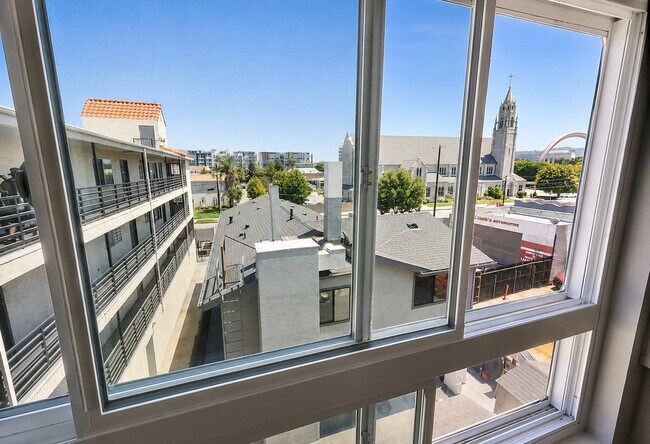 Foto del edificio - 4225 Inglewood Blvd