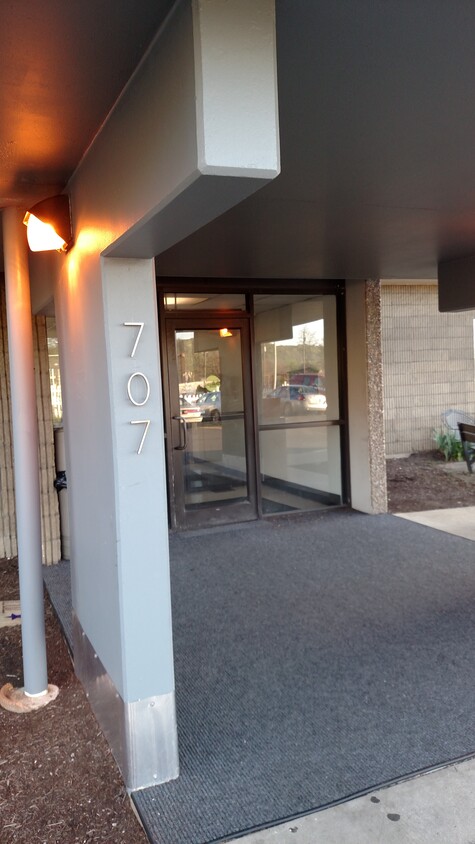 Gaylord Tower Apartments - 707 Market St
