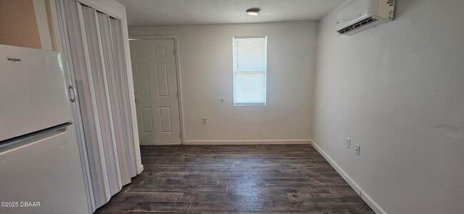 Foto del edificio - 4748 US-17