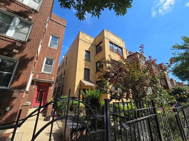 Building Photo - 4741 N Washtenaw Ave