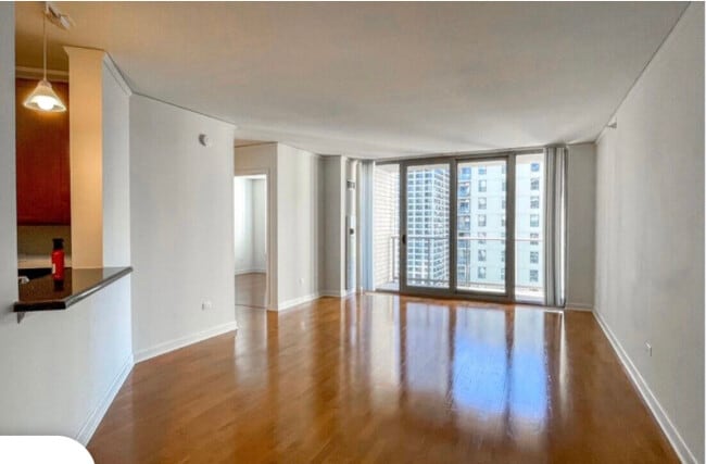 Building Photo - 420 E Waterside Dr