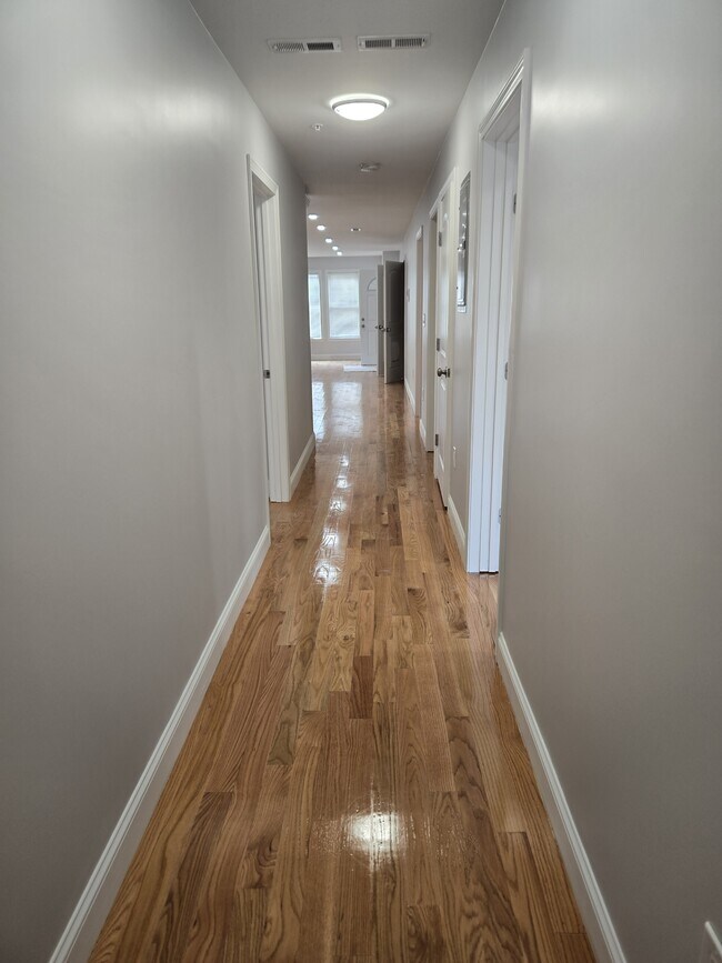 Building Photo - 9 Woodville St