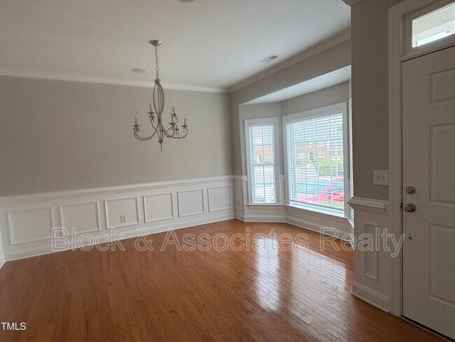 Building Photo - 111 Alden Village Ct