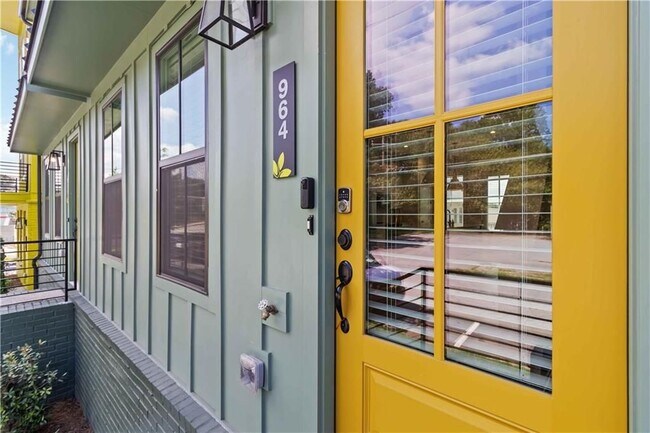 Foto del edificio - 964 Bibbs Circle NW