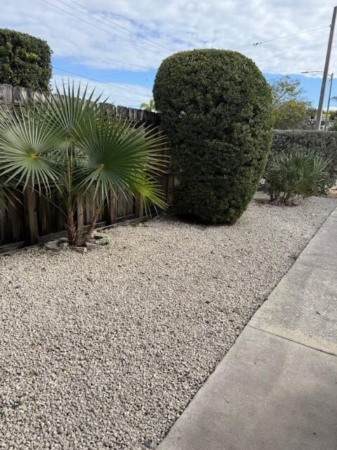 Building Photo - 1241 NE 16th Terrace