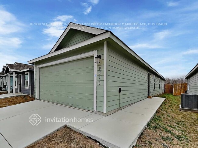 Building Photo - 8318 Piedra Medina