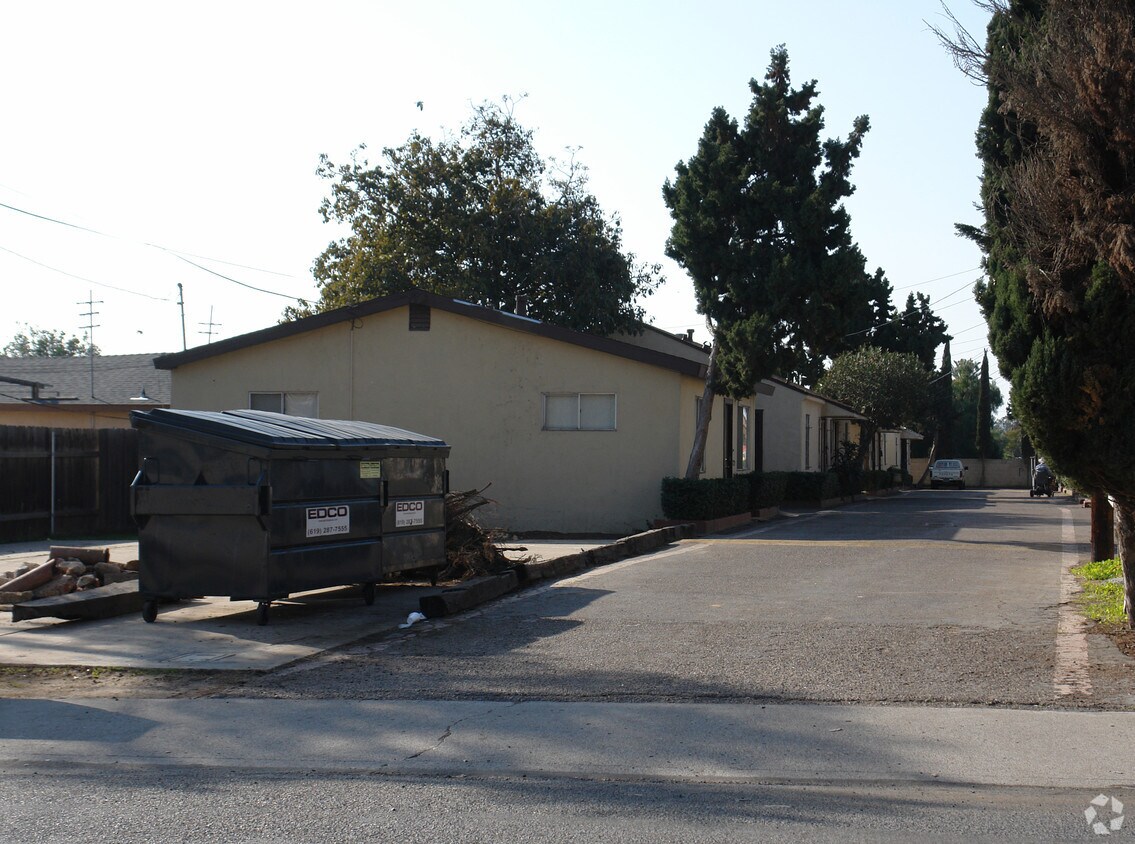Foto del edificio - 2264 Smythe Ave