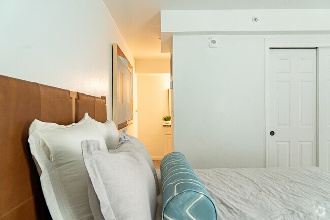 1BR, 1BA - 500SF - Bedroom - The District