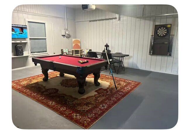 Sala de juegos - 605 E Upas Ave