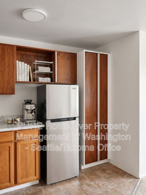 Building Photo - 11212 Bridgeport Way SW