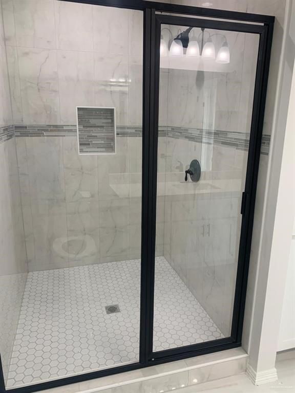 Foto del edificio - 5517 N Crown Point