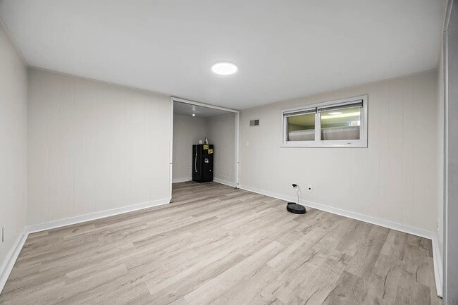 Foto del edificio - 3292 Niagara Dr