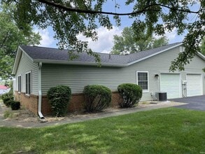 Building Photo - 771 E Waterloo Ct