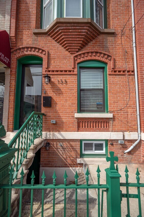 Primary Photo - 133 Palisade Ave