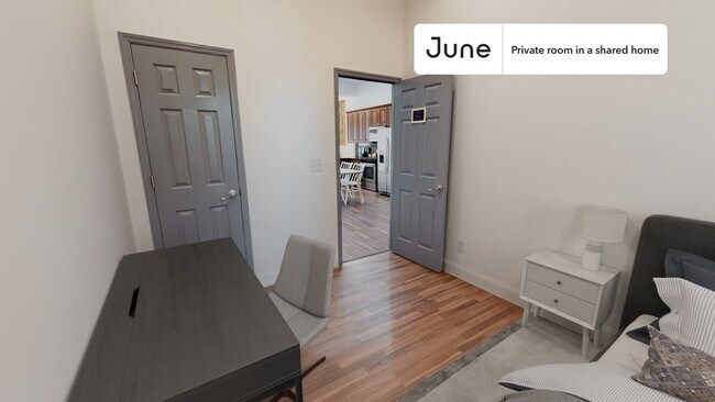 Foto del edificio - Room in Shared 4 bed/1 bath home