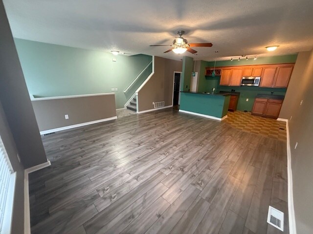 Foto del edificio - 1210 Chapman Ln