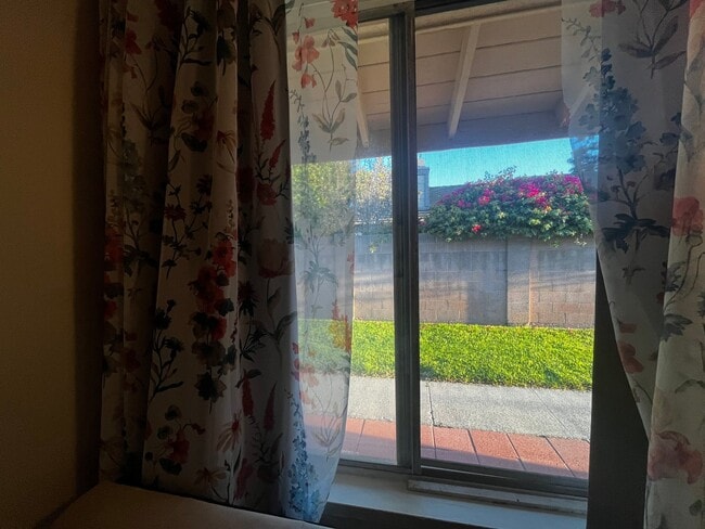 Foto del edificio - 2211 S Mountain View Ave