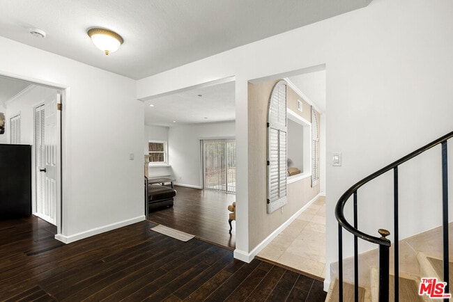 Building Photo - 8309 Denise Ln