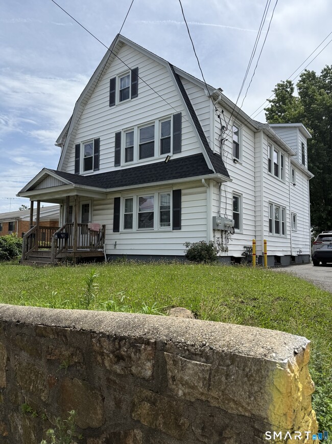 Building Photo - 953 Longbrook Ave