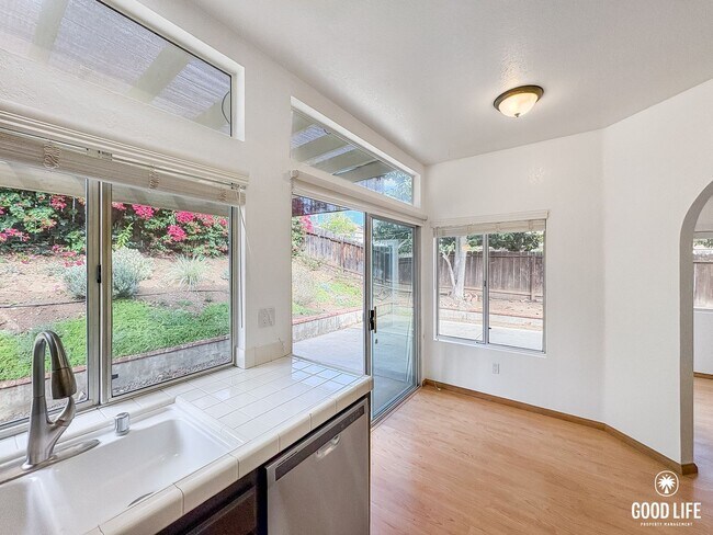 Foto del edificio - Charming San Marcos Home with Spacious Yard and Modern Upgrades