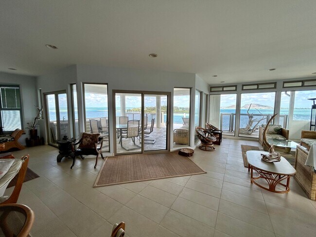 Foto del edificio - Hawaii living at its best.  Beautiful Kane...