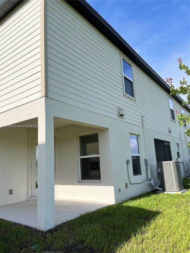Building Photo - 5421 Companion Ln
