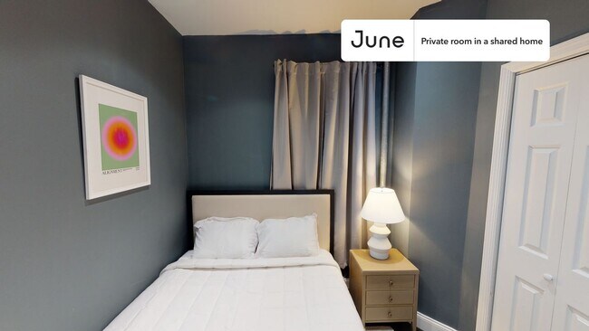 Building Photo - Room in Shared 2 bed/1 bath home